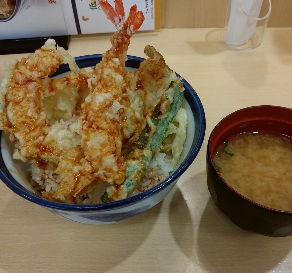 株主優待 てんやで天丼 味噌汁付きで500円はすごい! | リゾート